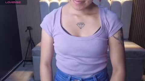 lynn_turner_ online show from July 13, 1:03 pm