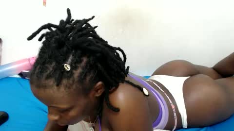 Snapshot of lynnesee chatting on October 23, 6:39 pm lyenne online show from October 23, 6:39 pm