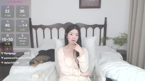 Lynn online show from November 23, 9:36 pm