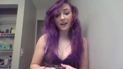 Lynn  online show from February 10, 7:18 pm