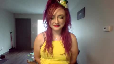 Lynn  online show from March 17, 5:49 pm