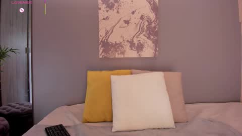 Snapshot of lynnsam_ chatting on October 24, 11:23 pm lynnsam_ online show from October 24, 11:23 pm