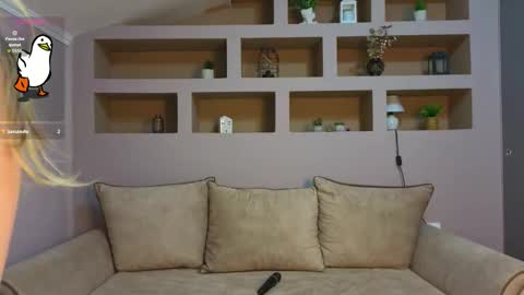 Snapshot of lynntiny chatting on September 18, 5:37 pm Lynn online show from September 18, 5:37 pm