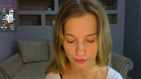 Lynn online show from September 27, 6:02 pm