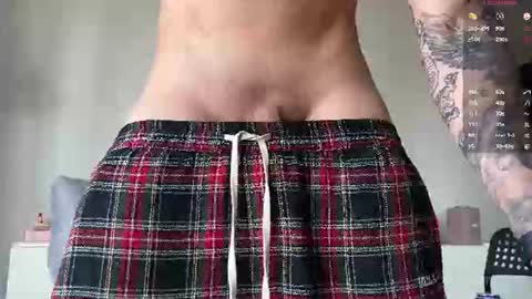Snapshot of lyon_power_ chatting on June 12, 5:17 am Dani online show from June 12, 5:17 am
