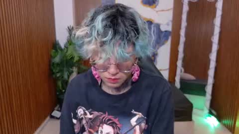 lyra_tay online show from June 12, 7:24 pm