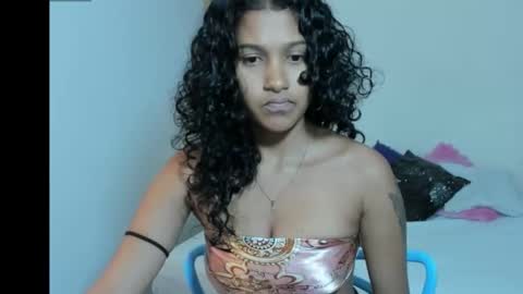 lyrafrost5 online show from February 15, 9:44 pm