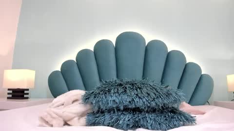 lysayrise online show from December 28, 6:40 pm