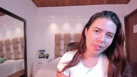 Snapshot of lyssa_muller chatting on October 8, 12:25 pm Lyssa  Everyday From 0700 to 1630 Col Time online show from October 8, 12:25 pm