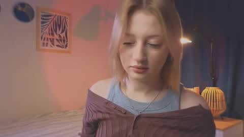 Mila online show from February 7, 5:11 am