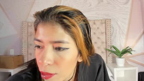 Lyxi online show from January 25, 11:34 am