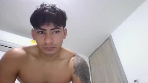 Snapshot of m1chaelx_ chatting on February 17, 12:01 pm MICHAEL online show from February 17, 12:01 pm