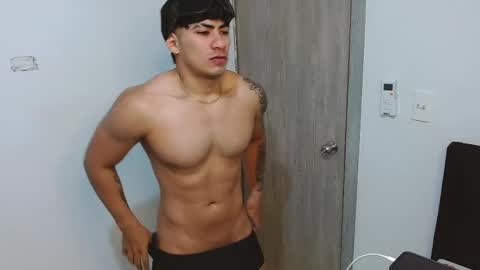 Snapshot of m1chaelx_ chatting on February 28, 5:03 pm MICHAEL online show from February 28, 5:03 pm