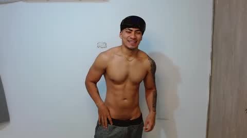 Snapshot of m1chaelx_ chatting on March 11, 2:01 pm MICHAEL online show from March 11, 2:01 pm