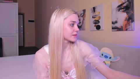 Snapshot of m1m1_angels chatting on May 26, 1:12 am Mimi GTM1 0200am-0945am Mon Tue Wed Thu Fri online show from May 26, 1:12 am