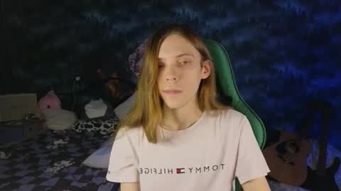 m1shq online show from October 1, 9:32 pm