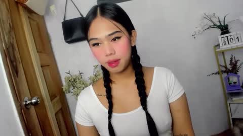 Snapshot of m1ssjanelana69 chatting on October 31, 10:33 pm Janelovesu online show from October 31, 10:33 pm