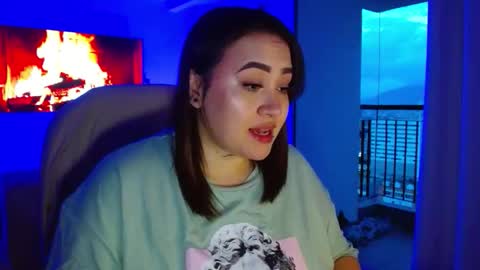 Snapshot of m33li chatting on April 19, 11:18 pm Meli online show from April 19, 11:18 pm