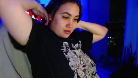 Snapshot of m33li chatting on May 18, 12:40 am Meli online show from May 18, 12:40 am