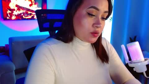 Snapshot of m33li chatting on June 7, 9:18 pm Meli online show from June 7, 9:18 pm