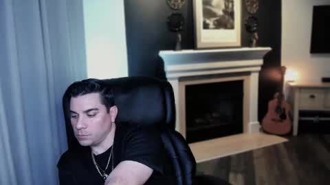 m4ck online show from November 10, 8:24 am