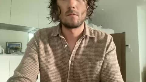 Snapshot of m9734 chatting on May 12, 8:22 am m9734 online show from May 12, 8:22 am