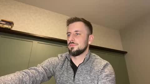 Snapshot of m_stephen chatting on February 22, 3:51 am m_stephen online show from February 22, 3:51 am