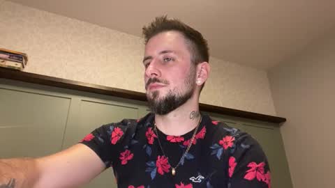 Snapshot of m_stephen chatting on March 7, 12:18 am m_stephen online show from March 7, 12:18 am