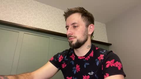 Snapshot of m_stephen chatting on March 23, 3:10 am m_stephen online show from March 23, 3:10 am