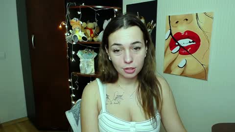 Snapshot of m_vikki chatting on January 19, 8:07 am Vikki online show from January 19, 8:07 am