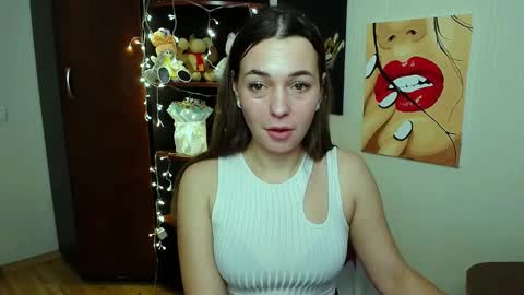 Snapshot of m_vikki chatting on January 21, 11:56 am Vikki online show from January 21, 11:56 am