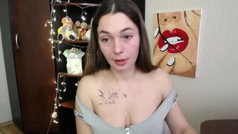 Snapshot of m_vikki chatting on March 7, 12:56 pm Vikki online show from March 7, 12:56 pm