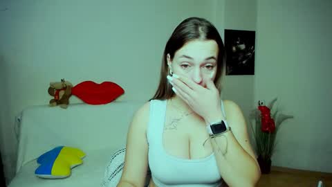 Snapshot of m_vikki chatting on November 13, 1:54 pm Vikki online show from November 13, 1:54 pm