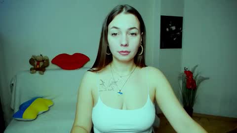 Snapshot of m_vikki chatting on November 25, 10:59 am Vikki online show from November 25, 10:59 am