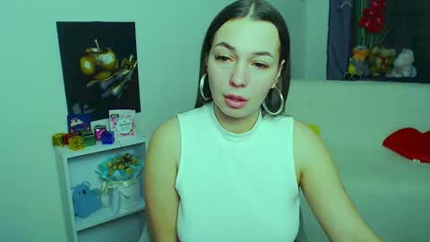 Vikki online show from February 21, 11:55 am