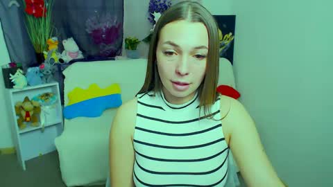 Vikki online show from April 15, 2:13 pm