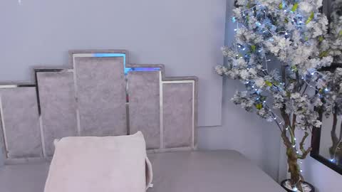 Snapshot of maaracooper chatting on December 24, 3:49 am Maraacooper online show from December 24, 3:49 am