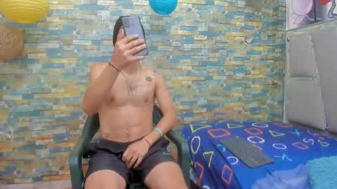 itgram pezlo josue online show from January 11, 1:01 pm