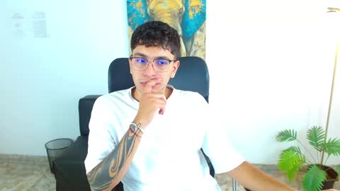 Snapshot of maax_18 chatting on March 23, 1:26 pm Max online show from March 23, 1:26 pm