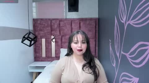 MABEL GRAY online show from February 5, 1:05 pm