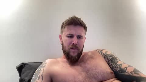mac_drew online show from April 1, 3:40 am