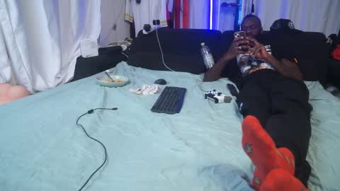 Mac Troy online show from November 5, 6:30 pm