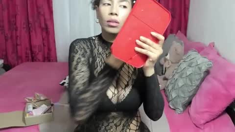 Mac Delice online show from September 22, 11:40 pm