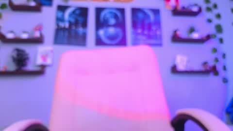 Snapshot of macey_hairy chatting on December 13, 7:32 pm Macey Elliot Modelo Independiente online show from December 13, 7:32 pm