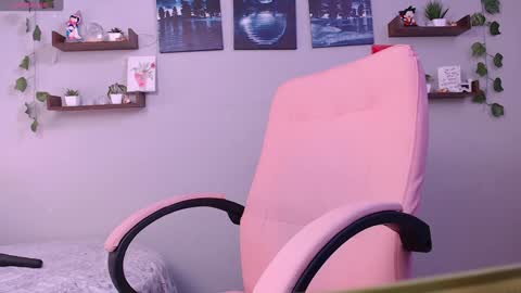 Snapshot of macey_hairy chatting on January 12, 12:55 pm Macey Elliot Modelo Independiente online show from January 12, 12:55 pm