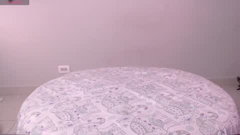 Snapshot of macey_hairy chatting on January 14, 1:06 pm Macey Elliot Modelo Independiente online show from January 14, 1:06 pm