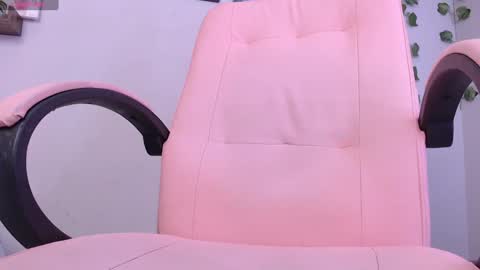 Snapshot of macey_hairy chatting on January 18, 2:33 pm Macey Elliot Modelo Independiente online show from January 18, 2:33 pm