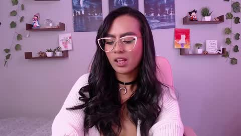 Snapshot of macey_hairy chatting on January 21, 2:26 pm Macey Elliot Modelo Independiente online show from January 21, 2:26 pm