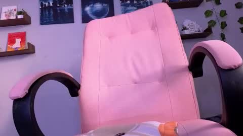 Snapshot of macey_hairy chatting on September 16, 11:22 am Macey Elliot Modelo Independiente online show from September 16, 11:22 am