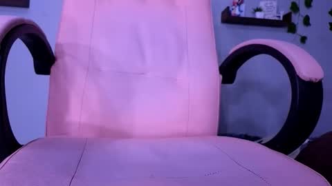 Snapshot of macey_hairy chatting on September 18, 11:18 pm Macey Elliot Modelo Independiente online show from September 18, 11:18 pm